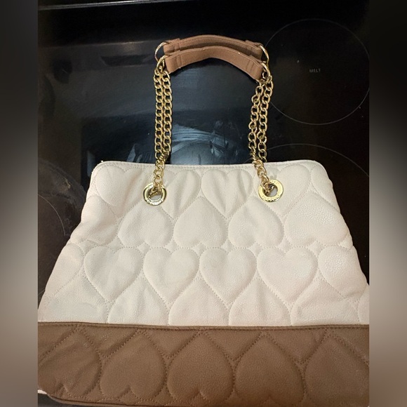 Betsey Johnson White and Tan Quilted Heart Shoulder Bag - Picture 2 of 7